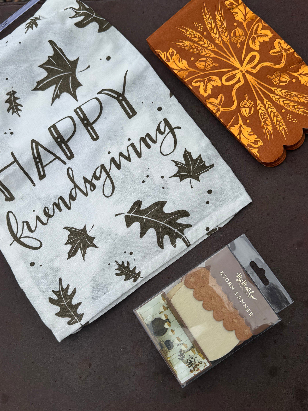 Friendsgiving Home Decor Kit
